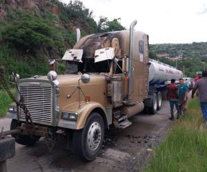 El incendio en el vehículo comenzó en la cabina y por acción inmediata del conductor no pasó a más.