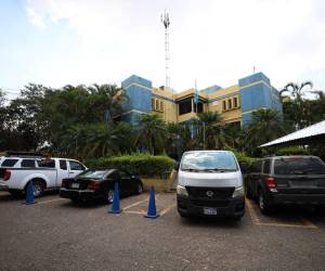 En las instalaciones de la DNVT en la colonia San Ángel y en el Centro de Capacitación Vial en al aldea Las Casitas se está atendiendo con normalidad.