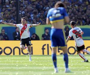 River Plate enmudeció una colmada Bombonera tras derrotar 2-0 a Boca Juniors.