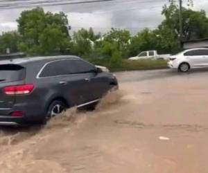 Las autoridades piden a la población tomar precauciones.