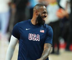 LeBron James va a sus cuartos Juegos Olímpicos, quiere otra medalla.