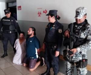 Recuperan recién nacido robado en El Salvador; falsos padres detenidos