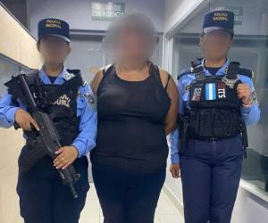 Este martes 12 de noviembre se le dio detención a una fémina de 32 años, originaria de Las Lajas, Comayagua, mismo lugar donde se realizó la detención, por presuntamente quitarle la vida a su esposo.