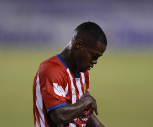 Olimpia lo empató sobre el final del partido, con un Solani Solano que anotó un tremendo cabezazo para el 3-3 final.