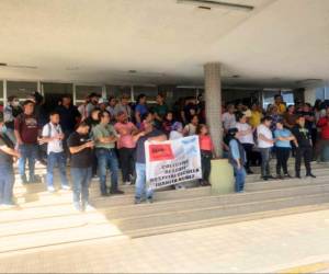 Colectivos de Libre quieren ser integrados como trabajadores del Hospital Escuela.