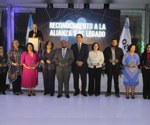 La ceremonia destacó el impacto de los 27 años de la OEI en Honduras y 75 años a nivel global.