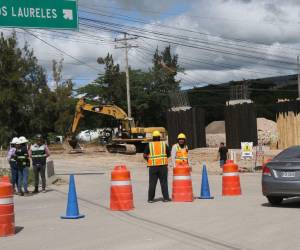 Cerrada la rotonda hacia Mateo por construcción de solución vial