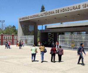 Las autoridades de la Universidad Nacional Autónoma de Honduras (UNAH), determinaron suspender las actividades presenciales debido a las condiciones climáticas que imperan a nivel nacional por la tormenta Sara.