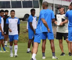 El Olimpia ganó su último compromiso que fue ante Olancho FC, esta mañana entrenó pensando en Real Sociedad. Pedro Troglio no pudo contar con dos de sus figuras