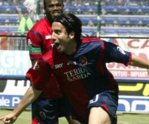 Andrea Capone fue compañero de David Suazo en el Cagliari de Italia.