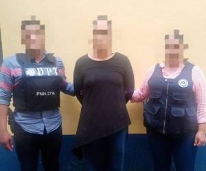 La maestra fue capturada en horas de la tarde de este miércoles luego de haber sido denunciada por los familiares de la menor.