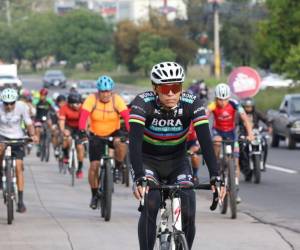 Los ciclistas que participarán en la Vuelta Ciclística 2024, se encuentran en un entrenamiento intenso este domingo 10 de noviembre, previo al gran evento programado para el próximo 17 de noviembre.