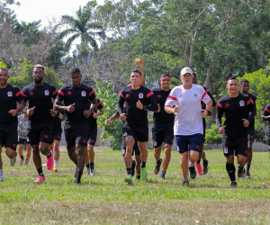 El León salió de su zona de confort y entreno dos días en La Ceiba previo a tomar rumbo hacia el Bajo Aguán.