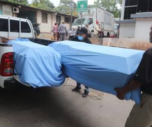 Los cuerpos fueron reclamados este miércoles por sus familiares en Medicina Forense de la capital.