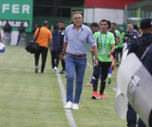 El entrenador salió molesto con la afición.