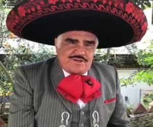 Vicente Fernández murió tras sufrir una caída en la habitación de su rancho “Los Tres Potrillos”.