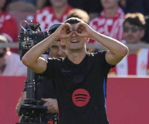 Girona está recibiendo a Barcelona en el Estadio Montilivi.