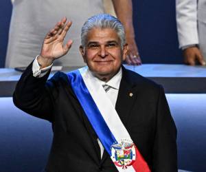 José Raúl Mulino fue investido como presidente de Panamá este lunes.