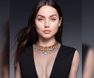 Ana de Armas, nueva embajadora de Louis Vuitton, protagoniza su primera campaña para la firma.