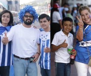 Después de 11 largos años, Tegucigalpa vuelve a recibir un partido eliminatorio de la Selección de Honduras. El Chelato Uclés se viste de gala para recibir a Cuba.