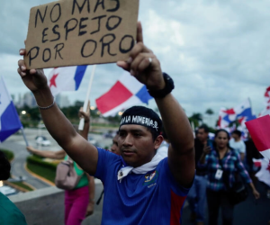 Manifestación contra la concesión de la mina de cobre a la prensa canadiense, el 24 de noviembre de 2023 en Ciudad de Panamá .