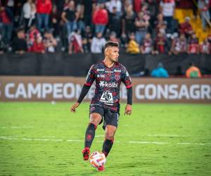 Alex Lopez, salé oficialmente de la Liga Deportiva Alajuelense.