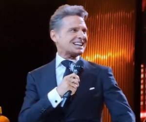 La esperada gira de Luis Miguel se ve empañada por dudas sobre su apariencia y autenticidad en los escenarios argentinos.