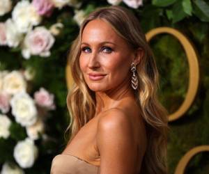 Nikki Glaser, comediante, presentadora de pódcast y figura destacada de la televisión estadounidense, ha sido fuertemente cuestionada después de su participación como presentadora en los Golden Globes 2025.