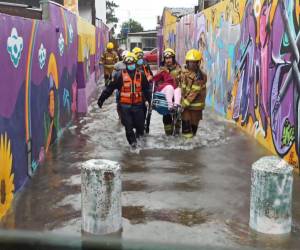 Al menos 13 personas murieron y otras cuatro siguen desaparecidas tras el paso de un ciclón entre jueves y viernes en el sur de Brasil, donde miles de personas debieron ser trasladadas a albergues, informaron este domingo las autoridades locales.