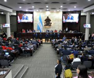 El punto único que se tratará con los jefes de bancada mañana miércoles -13 de septiembre- será la elección del fiscal general y adjunto, anunció el vicepresidente del Congreso Nacional, Rasel Tomé.