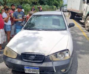 Así quedó el vehículo en el que viajaban las víctimas luego de atentado mortal.