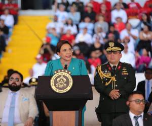 Xiomara Castro ofreció una cadena nacional desde el interior del estadio nacional Chelato Uclés.