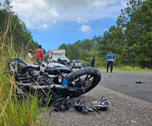 La triple colisión ocurrió en la carretera CA-11 a la altura de Cerro Partido y dejó a varias personas heridas.