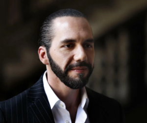 El Salvador estuvo prohibida la reelección hasta la llegada del actual presidente del país, Nayib Bukele.