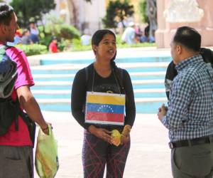 En el Parque Central de la capital de Honduras, los migrantes venezolanos externaron a EL HERALDO sus planes en caso de que Edmundo Urrutia gane las elecciones en Venezuela.