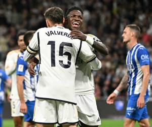 Real Madrid está jugando ante Alavés en el Santiago Bernabéu