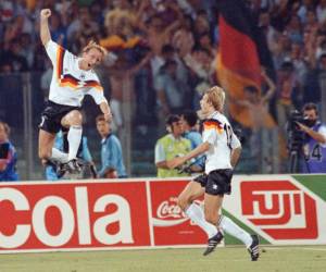 Andreas Brehme celebrando el gol en el Mundial de Italia 1990.