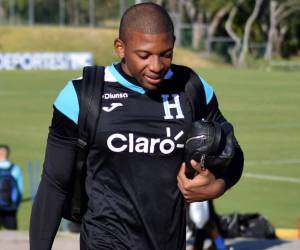 Luis “Buba” López jugó con Real España ante Olimpia, pero ya en el microciclo no pudo hacer los trabajos.