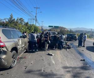 Rastra embiste más de una docena de vehículos en el anillo periférico