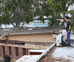 El predio donde actualmente se encuentra el centro comunal de la colonia Kennedy es una posible opción para construir el centro policlínico.