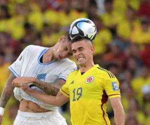 Uruguay empata 2-2 contra Colombia en las Eliminatorias CONMEBOL.