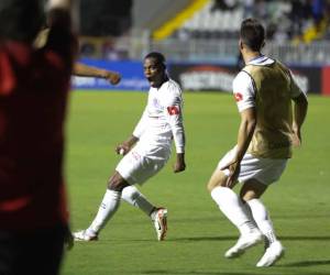 Edwin Solani y su golazo con Olimpia ante Antigua por Copa Centroamericana