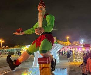 Durante estos días, las chimeneas estarán en exhibición en la Plaza Navideña, donde las personas se podrán tomar fotografías.