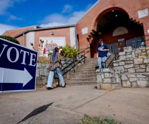 Alrededor de 3,8 millones de residentes emitieron su voto anticipadamente y otras 265.000 votaron en ausencia.