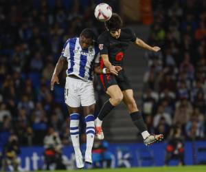 Real Sociedad está recibiendo a Barcelona en la jornada 13 de LaLiga de España.