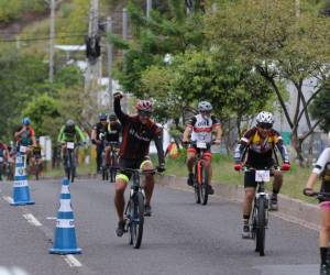 Energía, adrenalina y satisfacción son algunas de las emociones que imperaron este domingo en la Vuelta Ciclística de EL HERALDO 2022, el evento deportivo más esperado en Honduras, que volvió a la presencialidad tras dos años de ediciones virtuales. En esta galería le presentamos una recopilación de las mejores imágenes captadas por los expertos fotorreporteros de este rotativo.