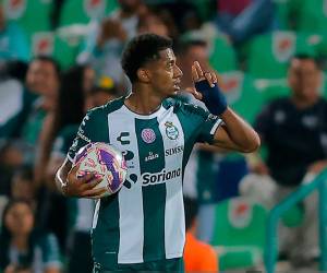 Chozo Lozano suma su tercer gol con Santos Laguna.