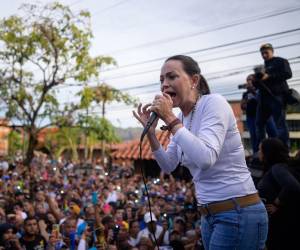 Machado denuncia que Maduro “le tiene miedo” a la observación internacional en las elecciones del 28 de julio tras la exclusión de la UE, llamando a los ciudadanos a ser testigos en cada mesa de votación.