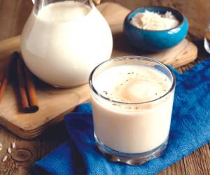 En temporada de altas temperaturas la horchata es una bebida perfecta para refrescarse.