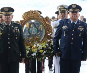 La Virgen Peregrina luego de visitar todas la unidades militares de las Fuerzas Armadas y hacer una vigilia llegó a la Basílica de Suyapa